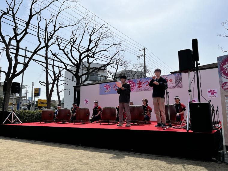 なだ桜まつり（学生ボランティア手話司会）